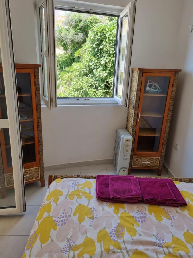 Apartments Rales Sveti Stefan Extérieur photo